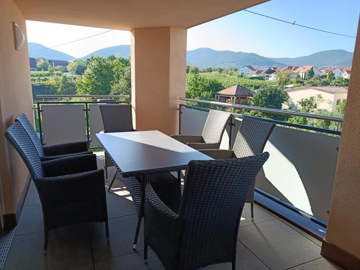 Weinrebenblick Apartment Maikammer Bagian luar foto